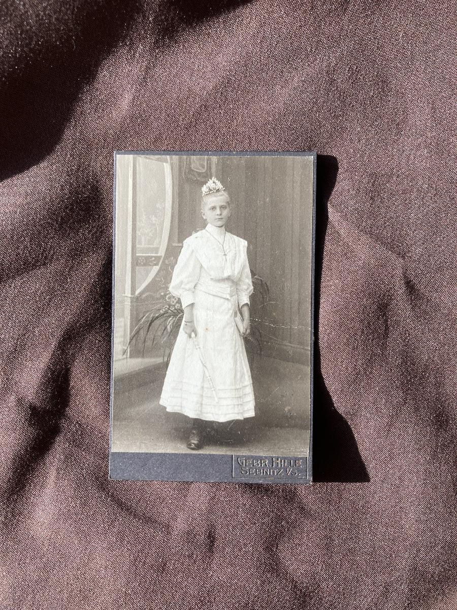 Gebr. Hille - Girl in First Communion Dress photo 3
