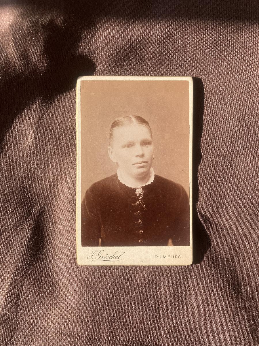 F. Groschel - Young Woman, Lace Collar photo 3