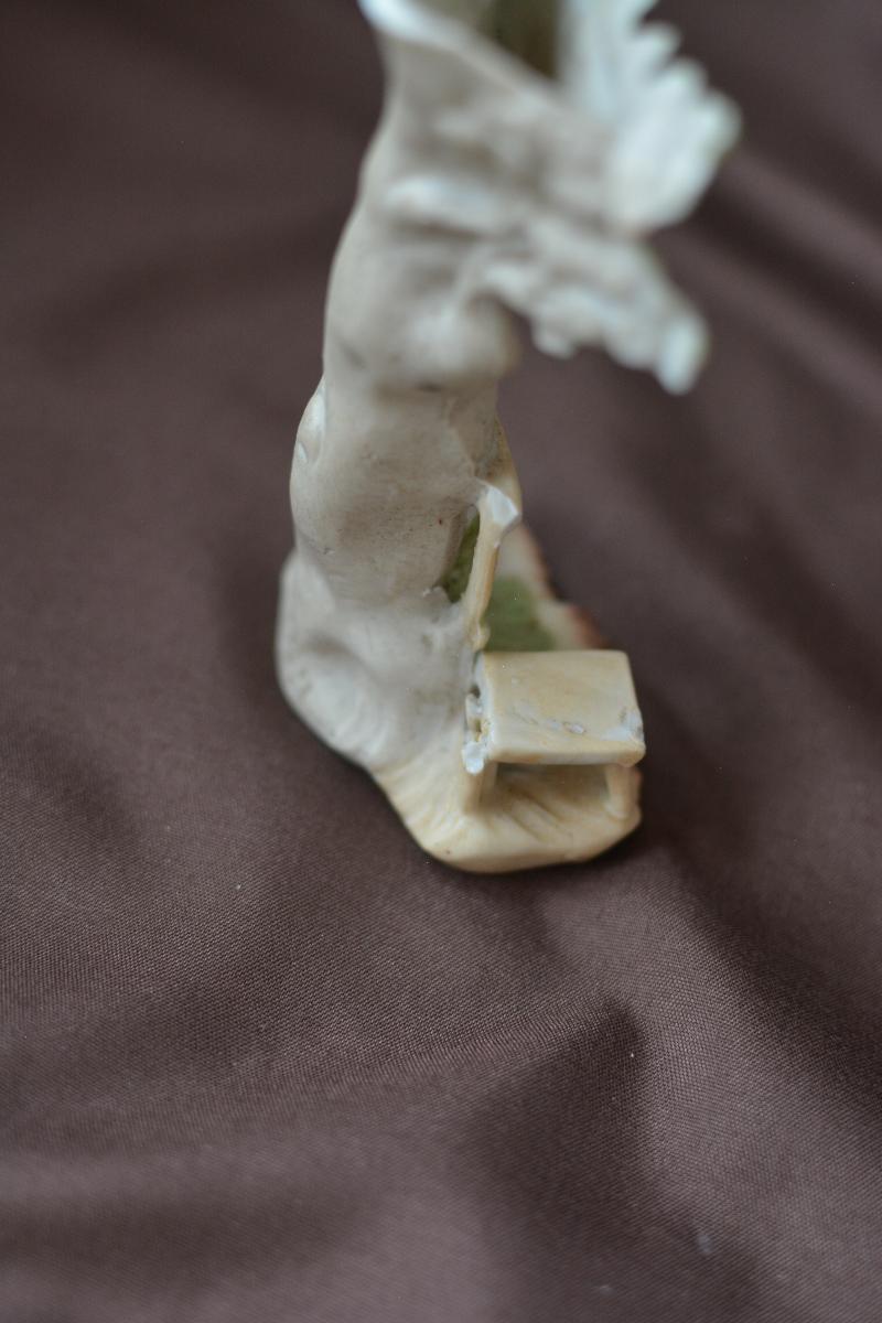 Pair of Porcelain Dedication Frames, Boy and Bocage photo 3