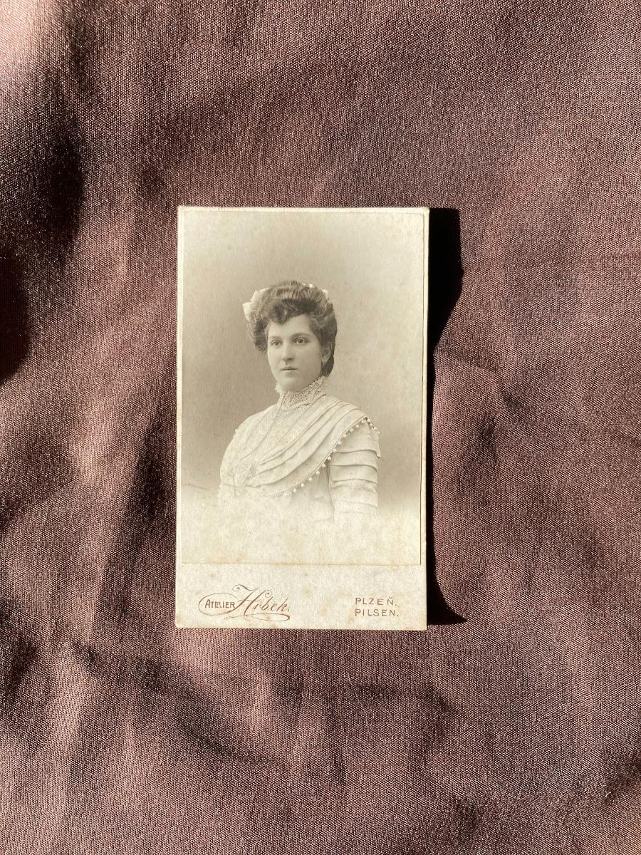 Atelier Hrbek - Young Woman in Lace photo 3