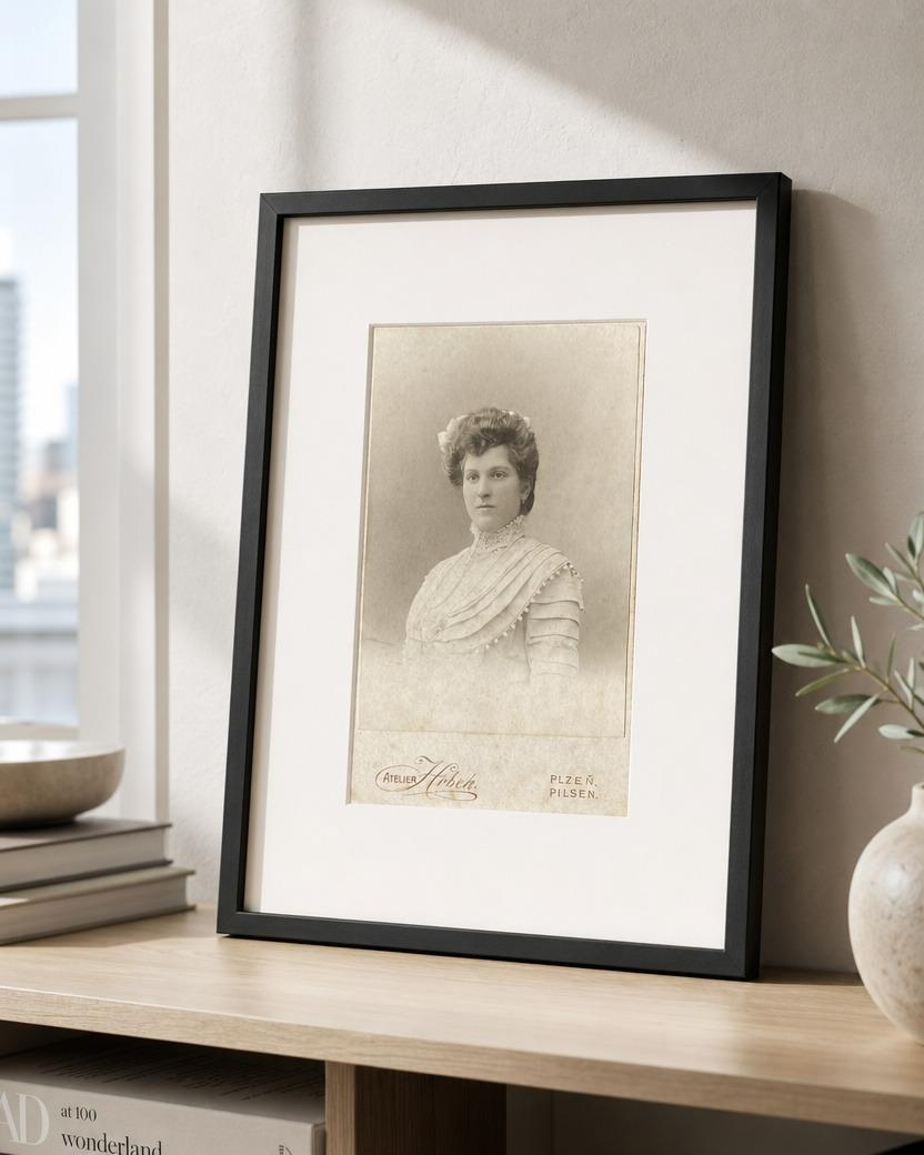 Atelier Hrbek - Young Woman in Lace photo 2