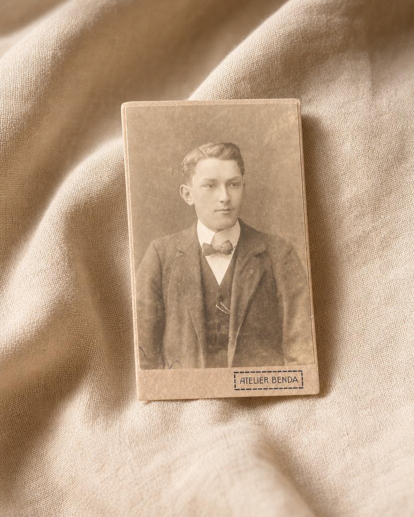 Atelier Benda - Young Man, Prague