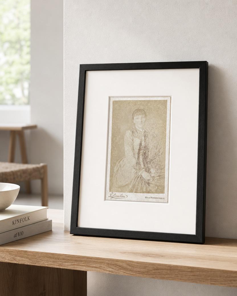 Atelier Lafranchini - Woman, Faded Portrait photo 2