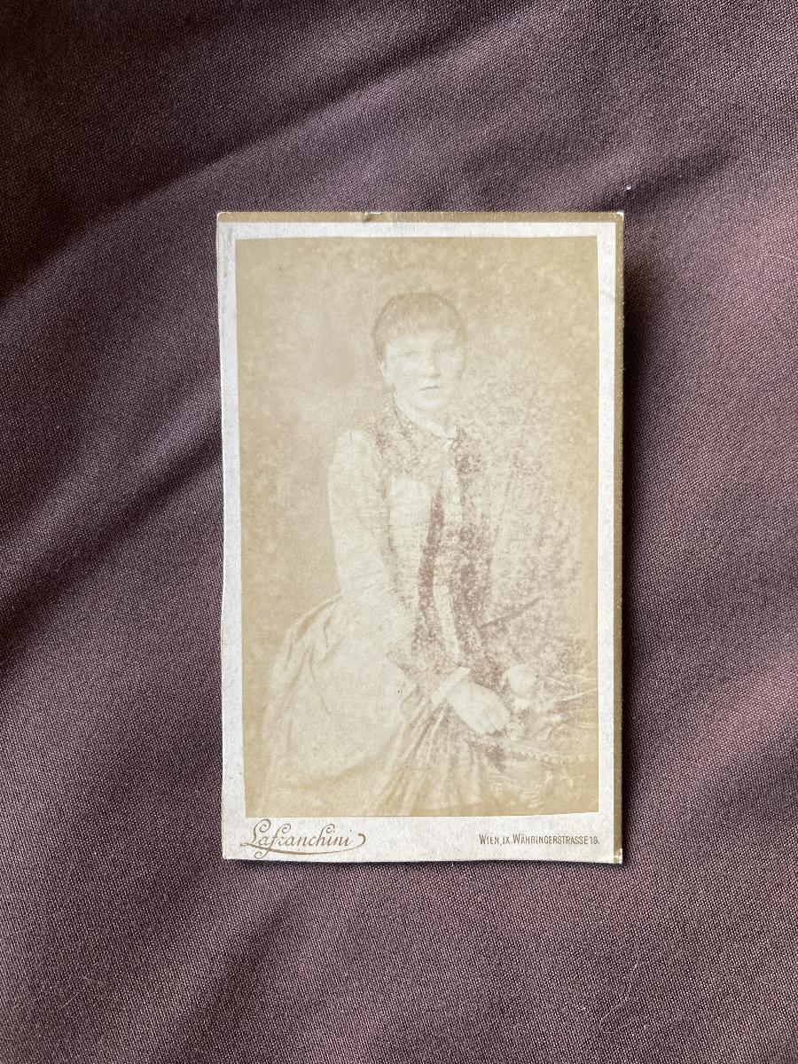 Atelier Lafranchini - Woman, Faded Portrait photo 3