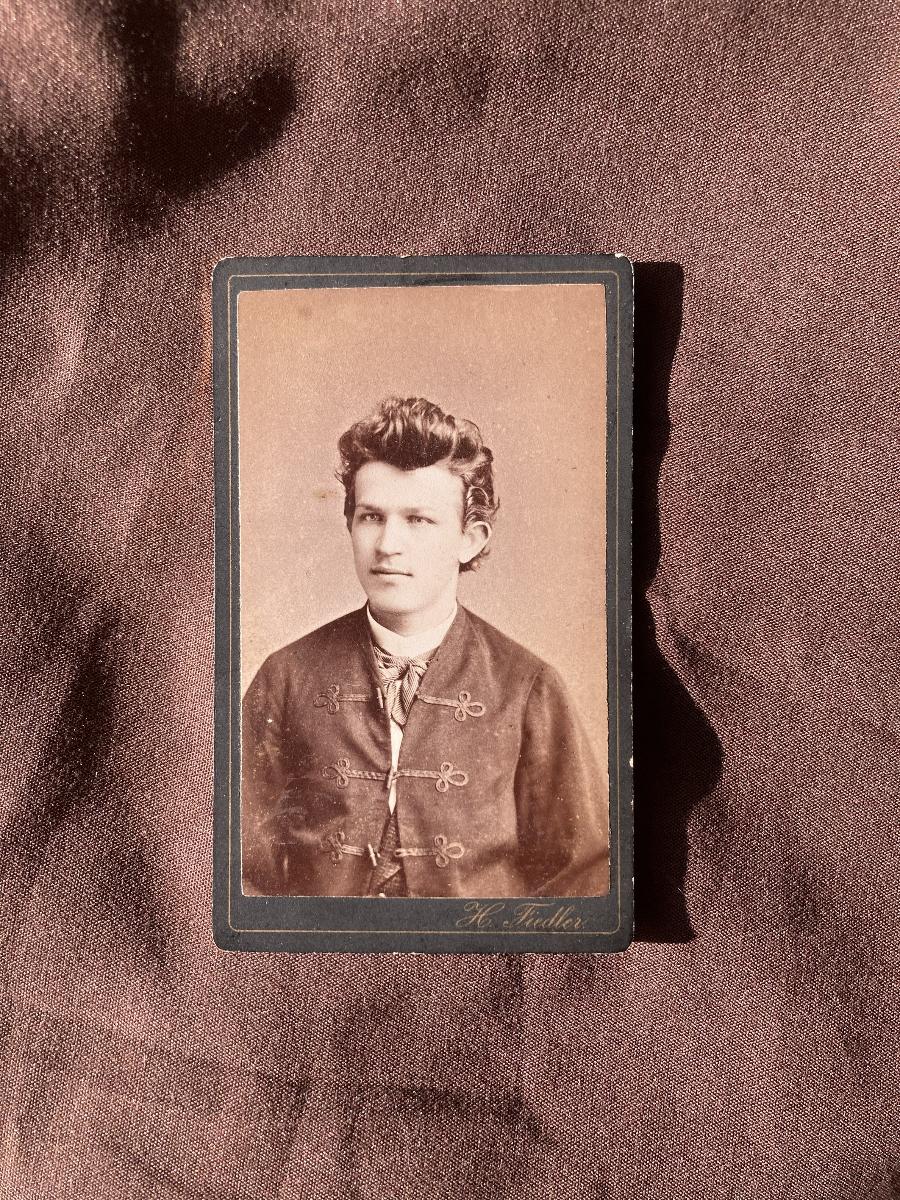 H. Fiedler - Young Man, Curly Hair photo 3